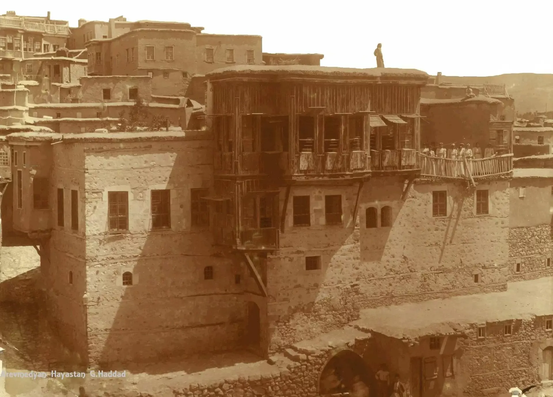 Harput'un taş dokulu tarihî sokakları