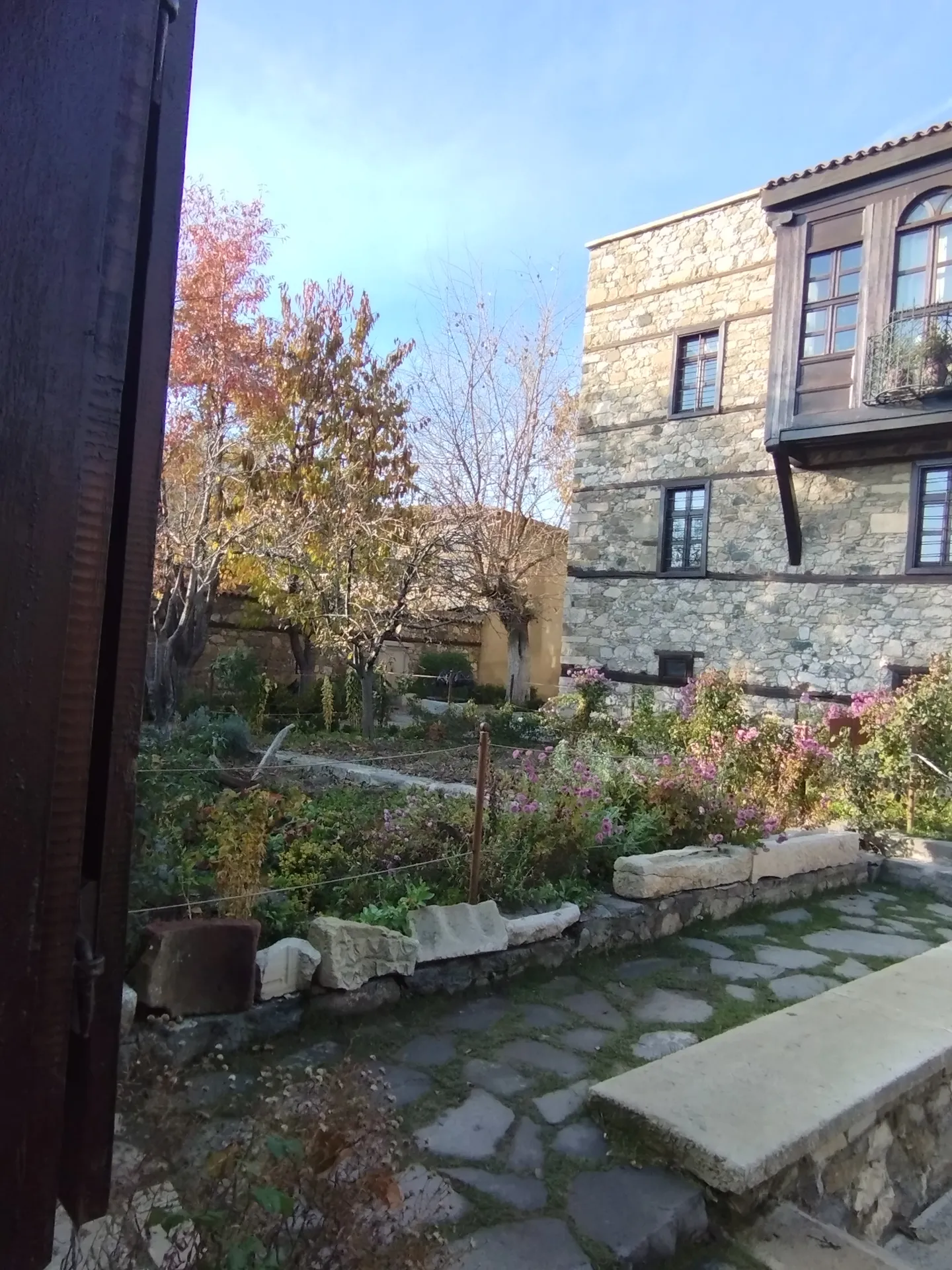Harput Ulu Camii'nin taş minaresi ve mimarisi